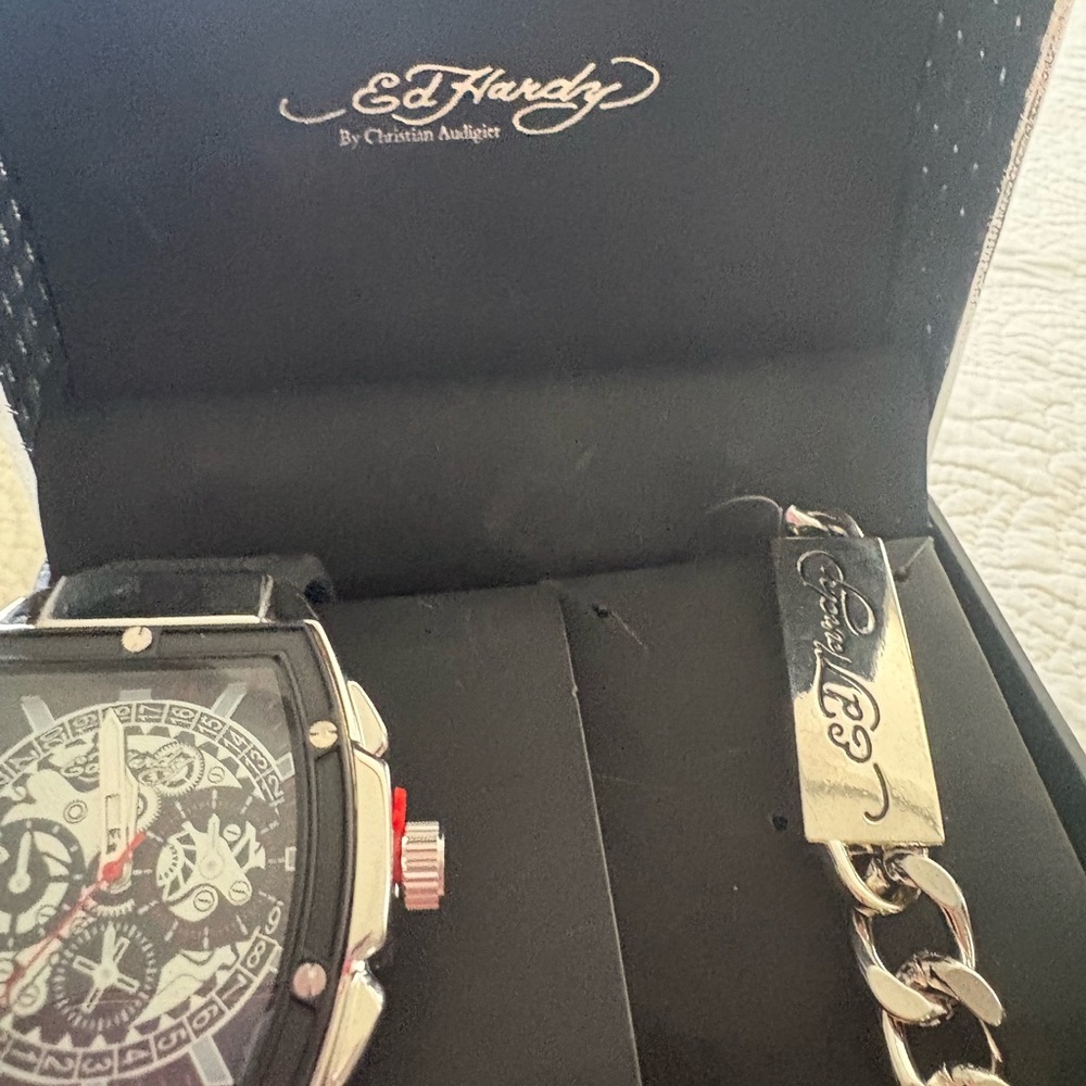 ED Hardy watch and stainless bracelet unisex new in box. 33mm